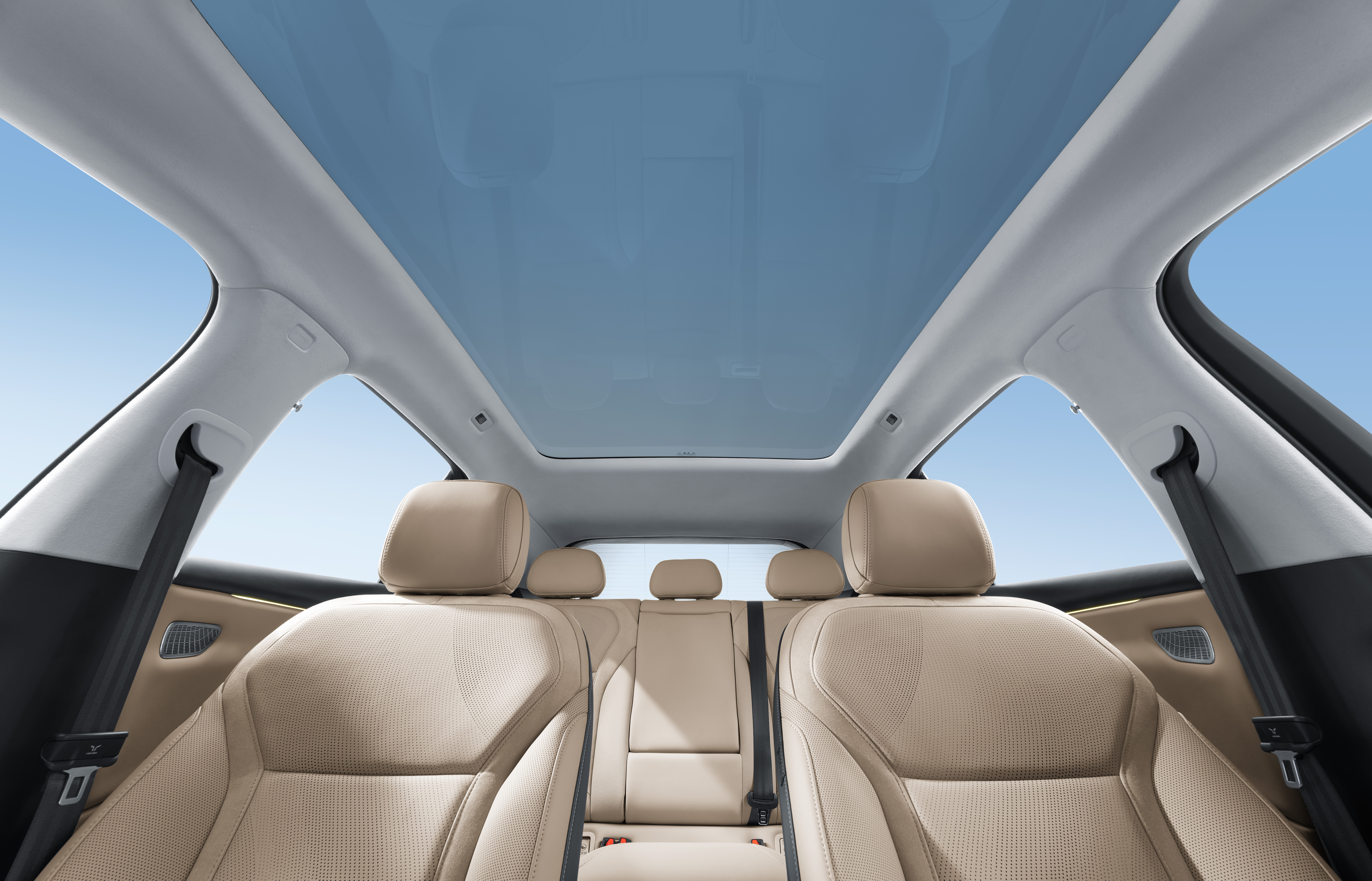 panoramic-sunroof-6a197d64899e6033324325.jpg